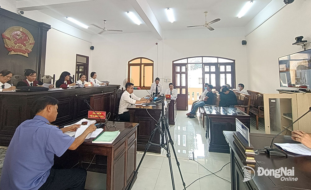 Phiên tòa xét xử trực tuyến đối với bị cáo Nguyễn Phi Cường