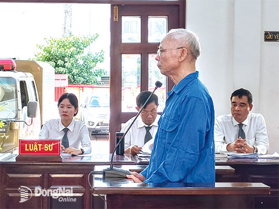 Bị cáo Phạm Ngọc Xuyến tại phiên tòa xét xử ngày 17-7 Ảnh: T.TÂM