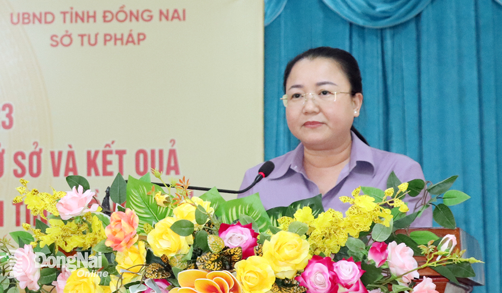 Giám đốc Sở Tư pháp Võ Thị Xuân Đào phát biểu tại hội nghị