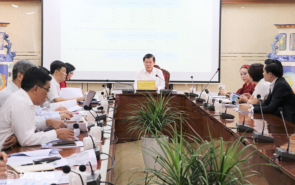 Bí thư Tỉnh ủy Nguyễn Hồng Lĩnh chủ trì cuộc họp